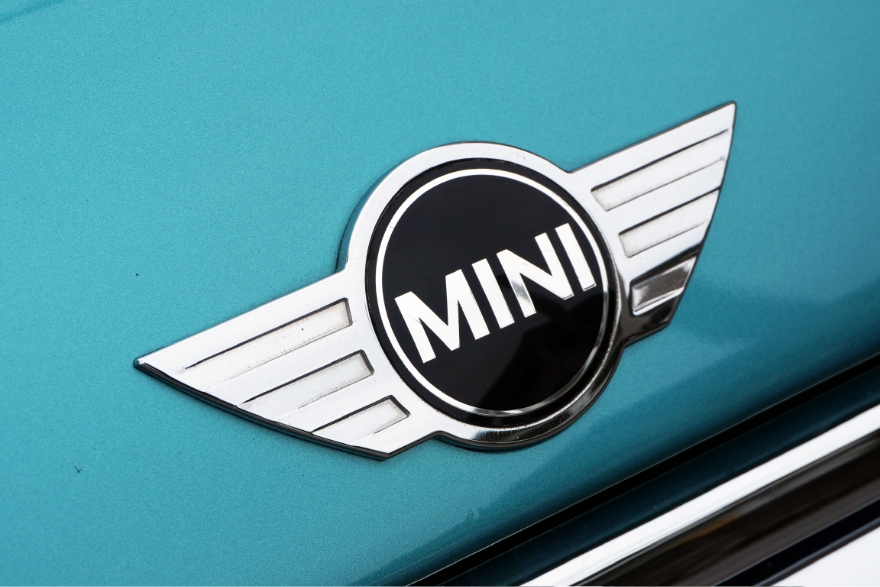 miniのエンブレムの画像